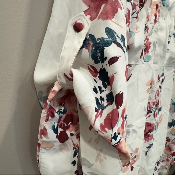 Torrid Harper Floral Y Neck Top 5X - Picture 5 of 11